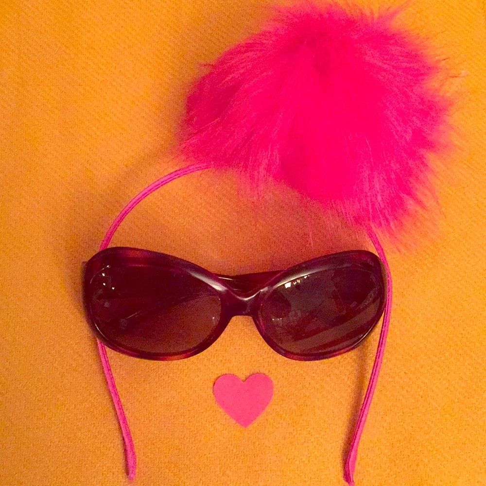 👸🏻ONLY 1! Pom Pom Headband👸